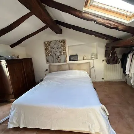 Panoramic Attic In The Historic Center Bologna